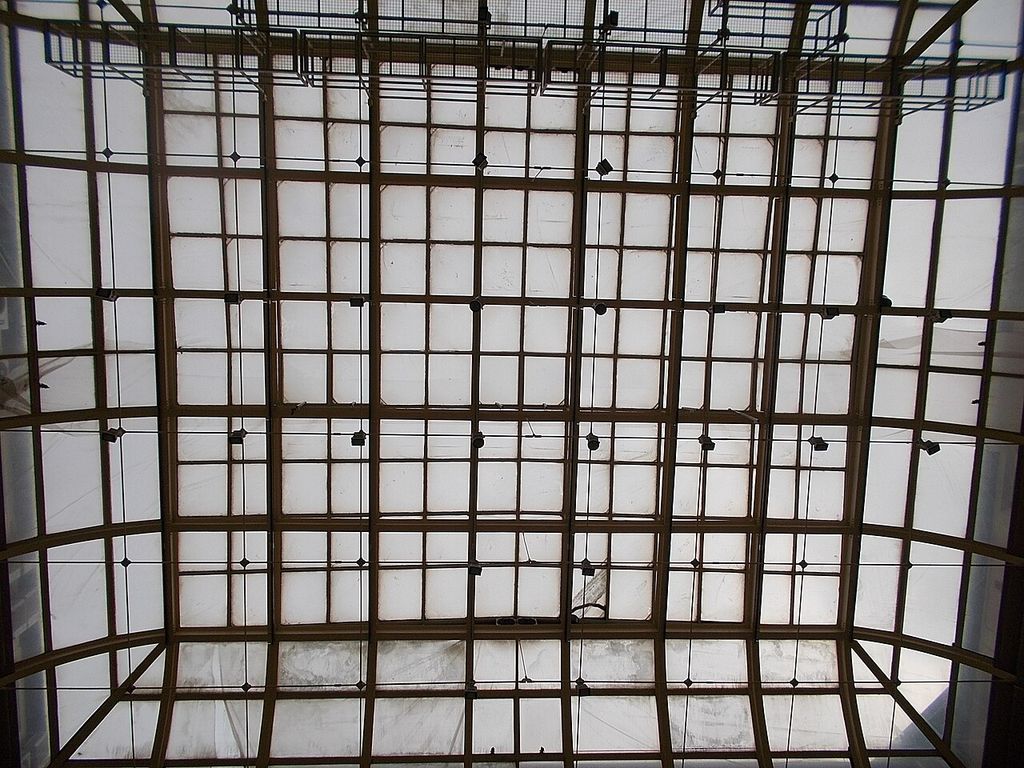 : Baroque courtyard covered with glass roof after 1950 or 1970?.
