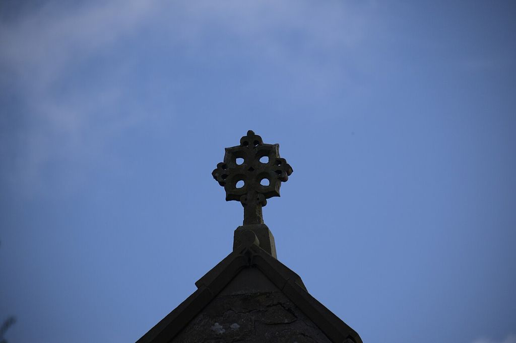 St Silin's Church: Finial on North isle roof