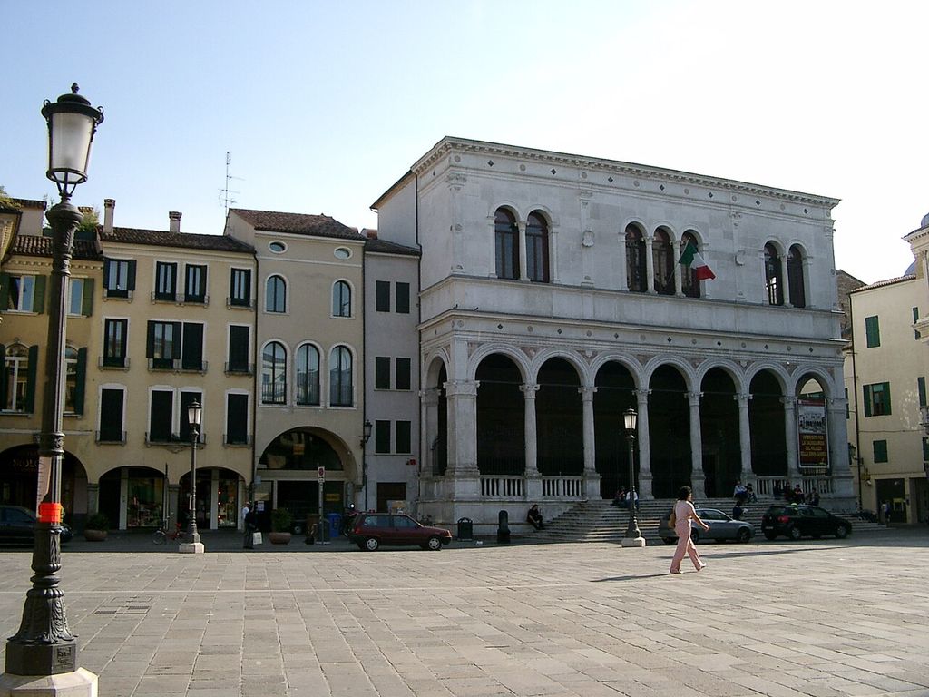 Loggia della Gran Guardia (Padua), showing italian Renaissance loggia.