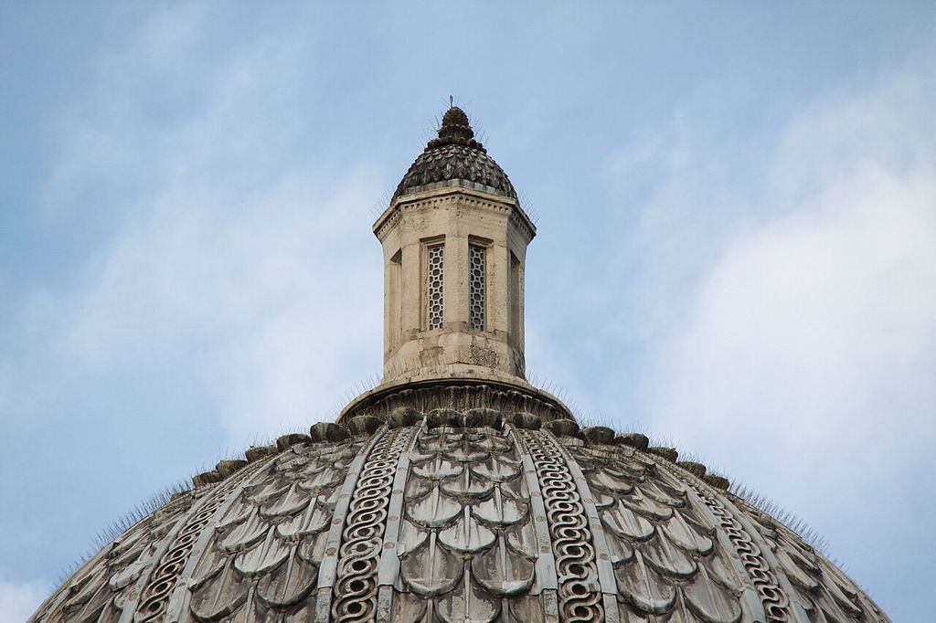 Lantern atop the dome of the National Gallery, London, an architectural view.