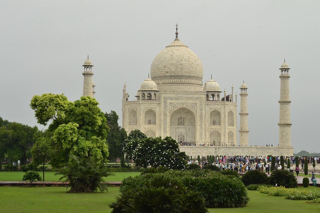 Taj Mahal, Agra, India.