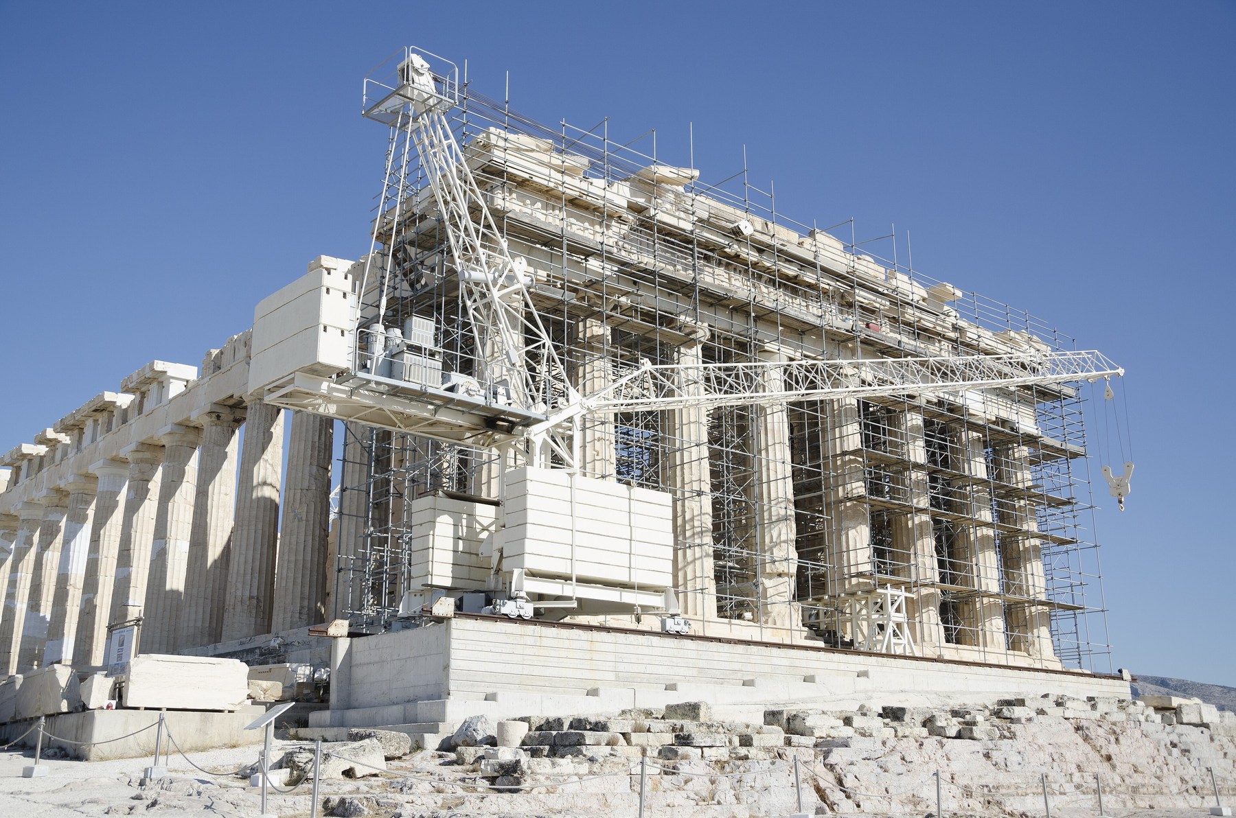 Parthenon restoration scaffolding in 2017, with lighter replacement marble contrasting with older stone.
