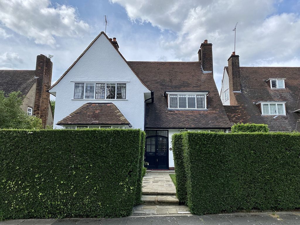 7 Meadway, Hampstead Garden Suburb.