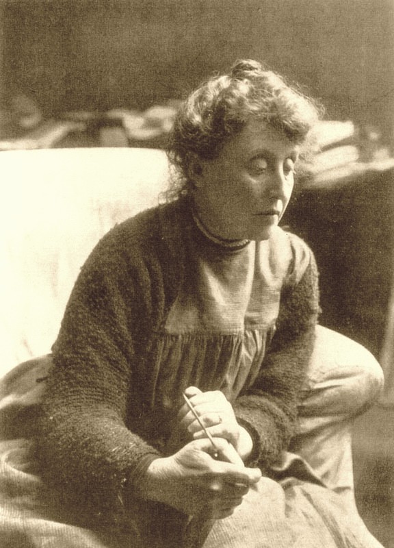 Portrait photograph of Evelyn De Morgan before 1919