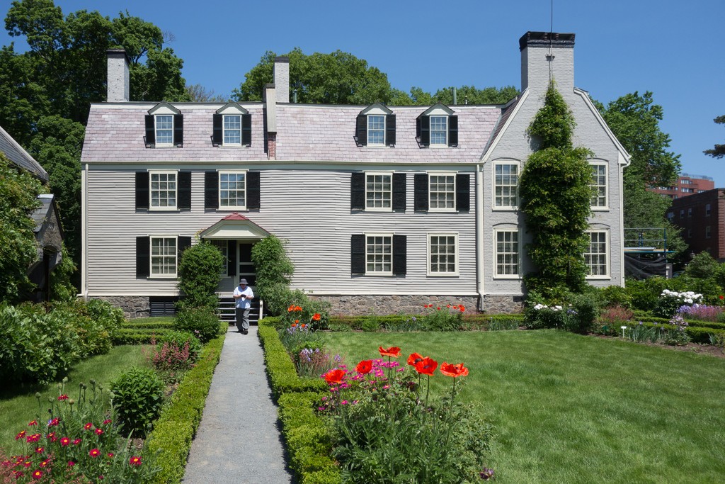 Old House at Peacefield and garden, Quincy, 3 June 2014. Photograph ©2014 Kenneth C. Zirkel, via Wikimedia Commons, CC BY-SA 4.0. Whole supplied photograph resized only; derivative CC BY-SA 4.0. Modern family-place context, not an 1815 sitting view.