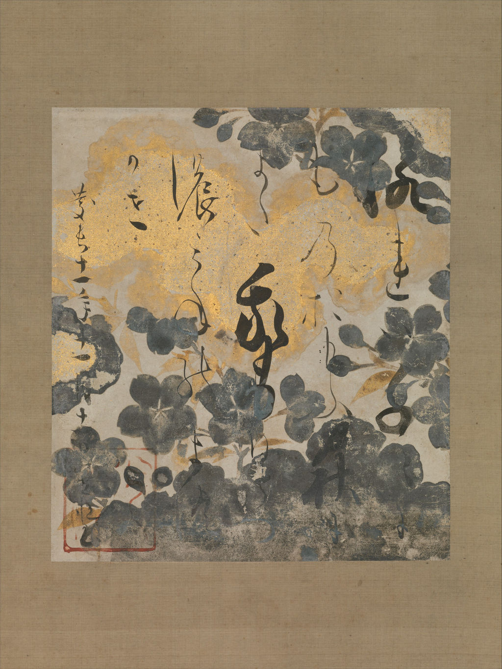本阿弥光悦の書、俵屋宗達に帰属する桜の下絵《鴨長明の和歌・桜下絵色紙》、1606年。Met 1975.268.59。現在は掛幅に仕立てられている。
