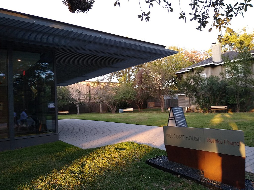 The glass-fronted Rothko Chapel Welcome House across a public street in 2020.